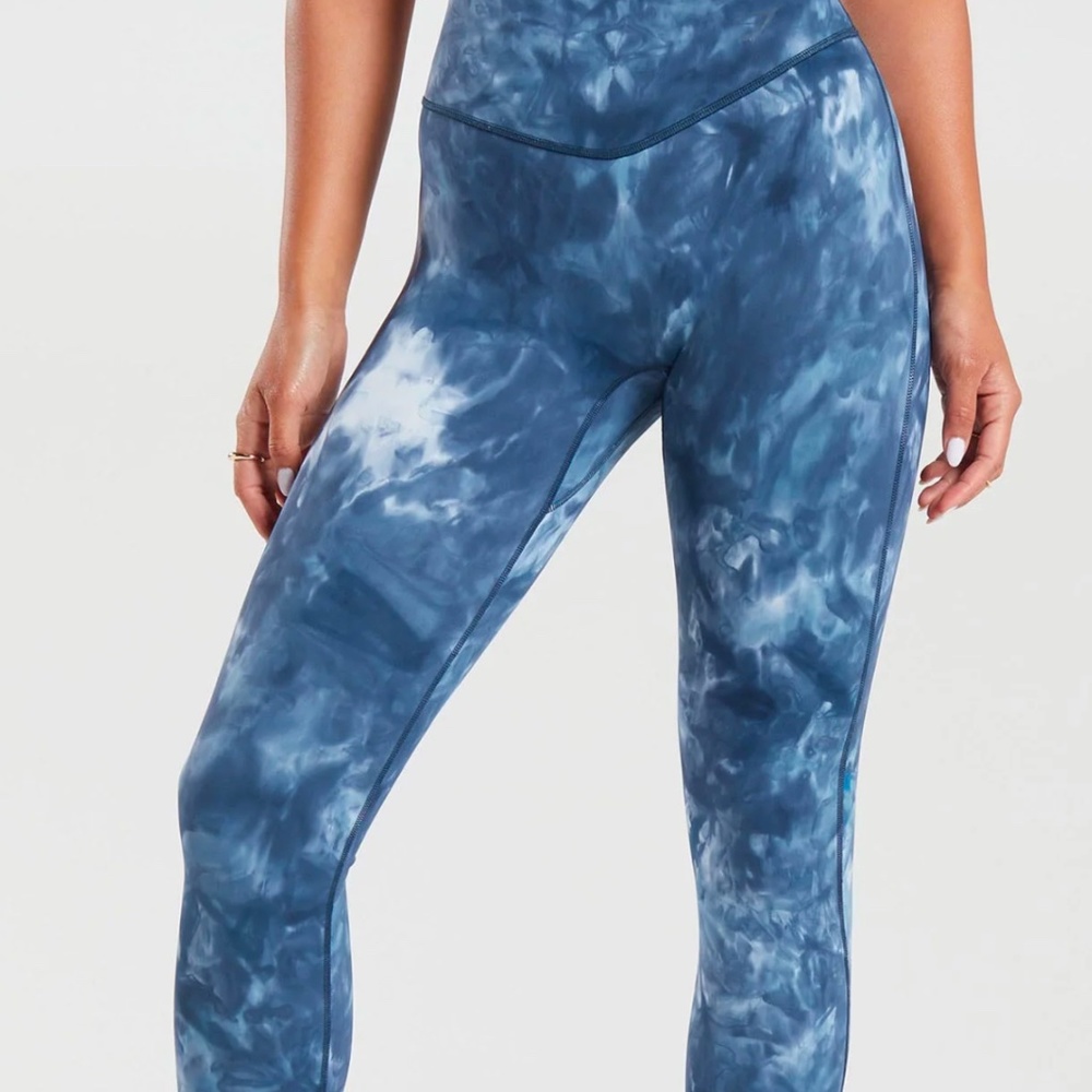 NWOT Gymshark Elevate Leggings, 25.5” Inseam, Lakeside Blue, Size Small,Gymshark